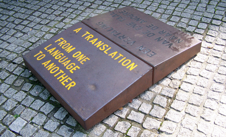 What to Consider When Hiring a Professional Translator
